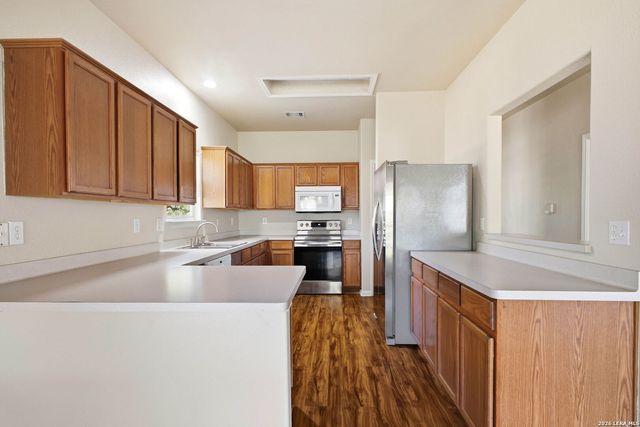 8631 Branch Hollow, Universal City, TX 78148