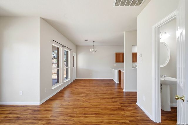 8631 Branch Hollow, Universal City, TX 78148