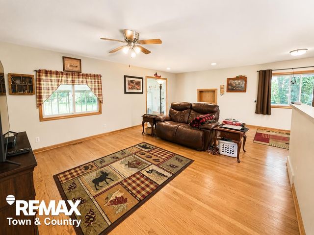 520 Sunnyside Drive, Flushing, MI 48433