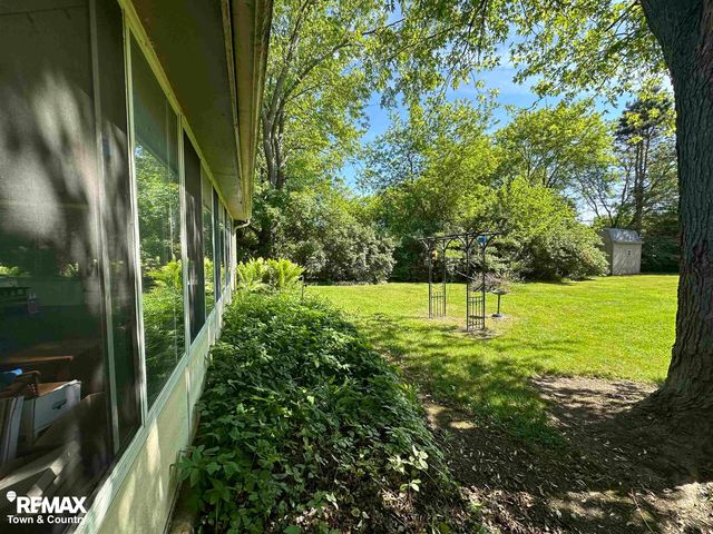 520 Sunnyside Drive, Flushing, MI 48433