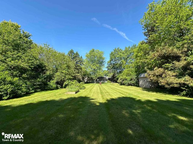 520 Sunnyside Drive, Flushing, MI 48433