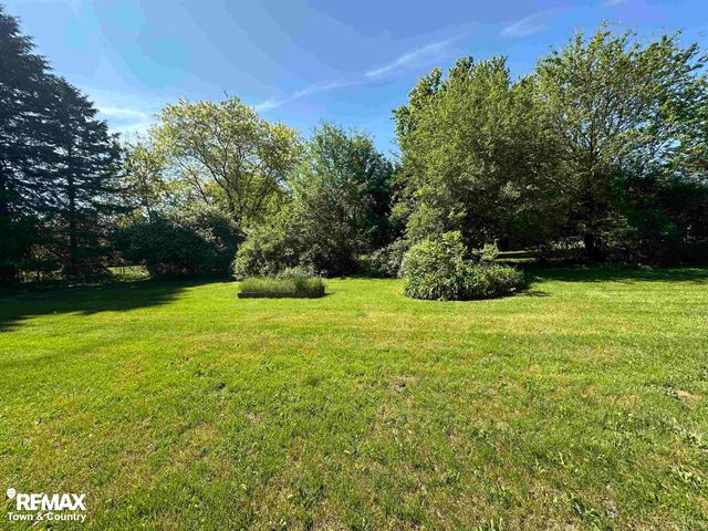 520 Sunnyside Drive, Flushing, MI 48433