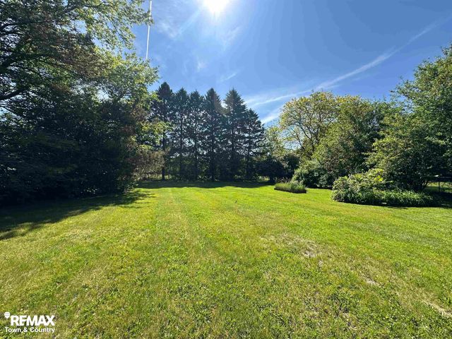 520 Sunnyside Drive, Flushing, MI 48433