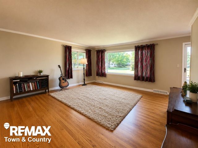520 Sunnyside Drive, Flushing, MI 48433