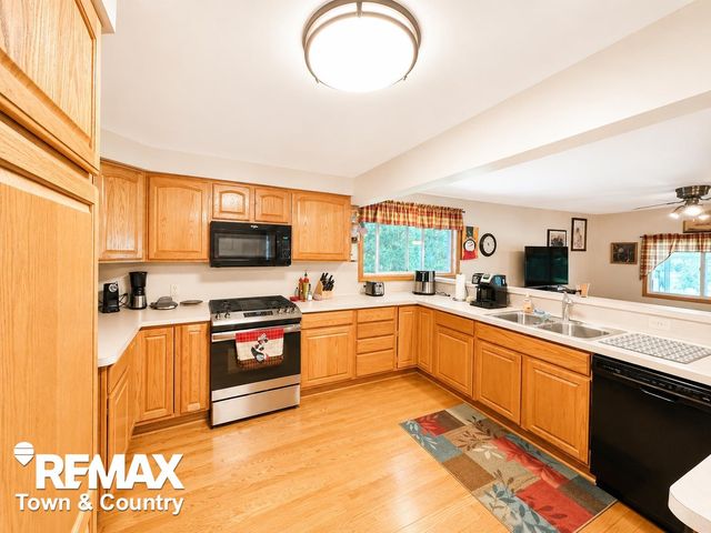 520 Sunnyside Drive, Flushing, MI 48433