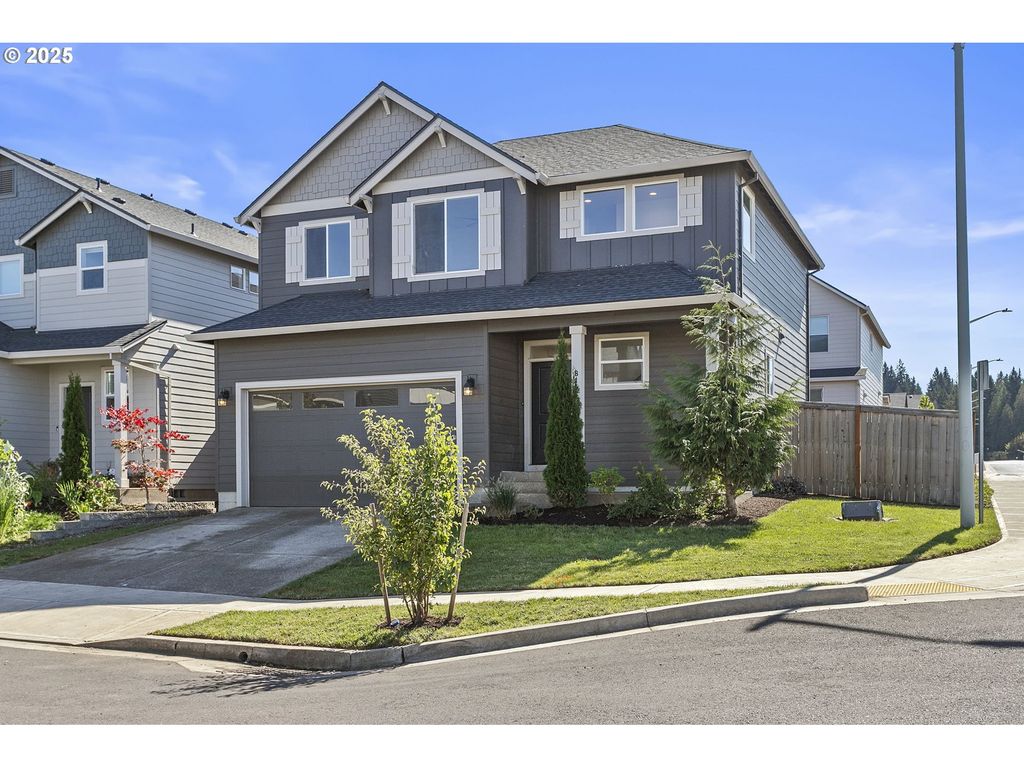 814 Ne BUCKTHORN Dr, Estacada, OR 97023