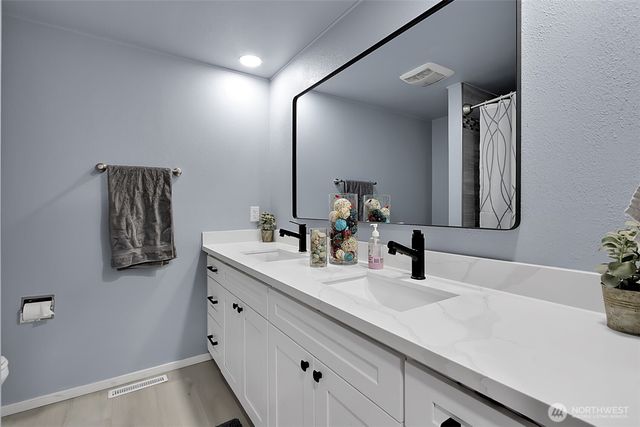8014 Garnet Lane SW, Lakewood, WA 98498