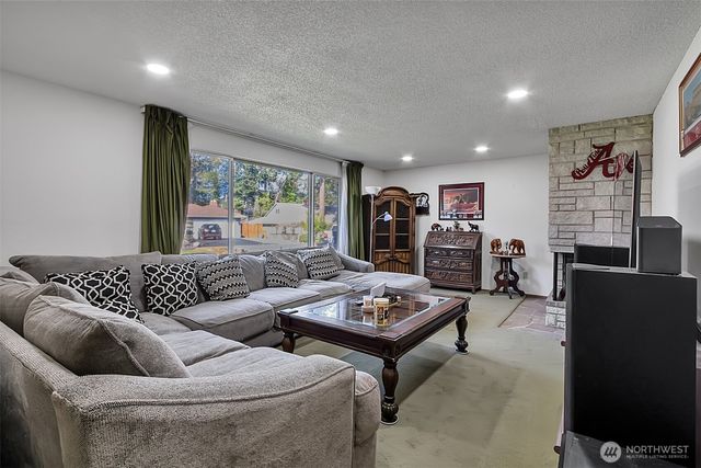 8014 Garnet Lane SW, Lakewood, WA 98498