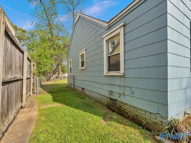 908 8th Avenue SE, Decatur, AL 35601