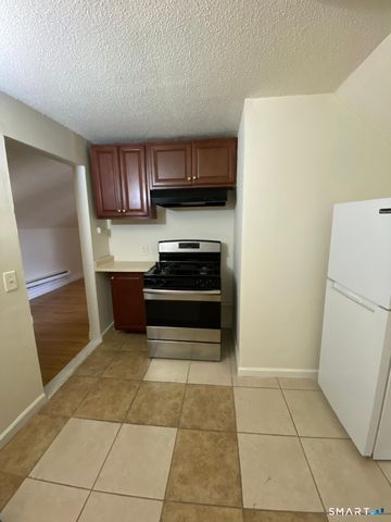 54 North Avenue, Meriden, CT 06451