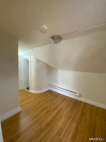 54 North Avenue, Meriden, CT 06451