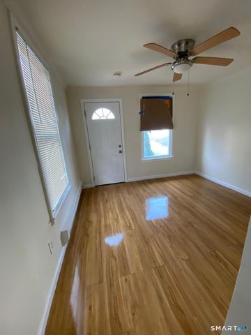 54 North Avenue, Meriden, CT 06451