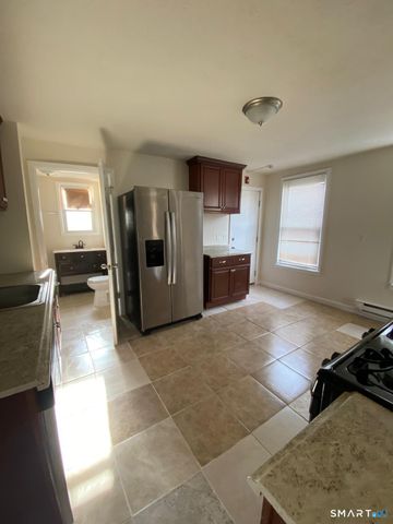 54 North Avenue, Meriden, CT 06451