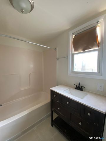 54 North Avenue, Meriden, CT 06451