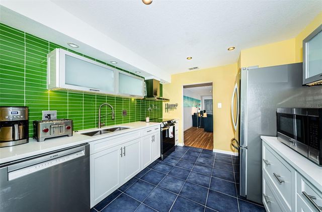 5880 38TH AVENUE N 309, St Petersburg, FL 33710