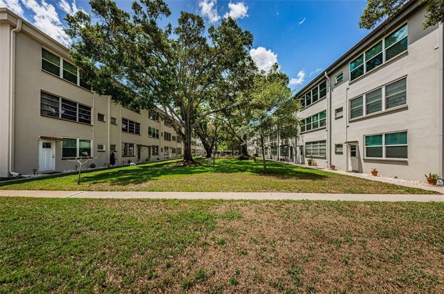 5880 38TH AVENUE N 309, St Petersburg, FL 33710