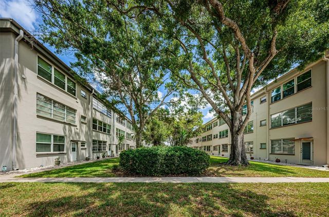 5880 38TH AVENUE N 309, St Petersburg, FL 33710