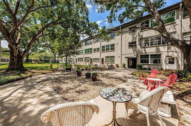 5880 38TH AVENUE N 309, St Petersburg, FL 33710