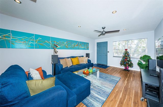 5880 38TH AVENUE N 309, St Petersburg, FL 33710