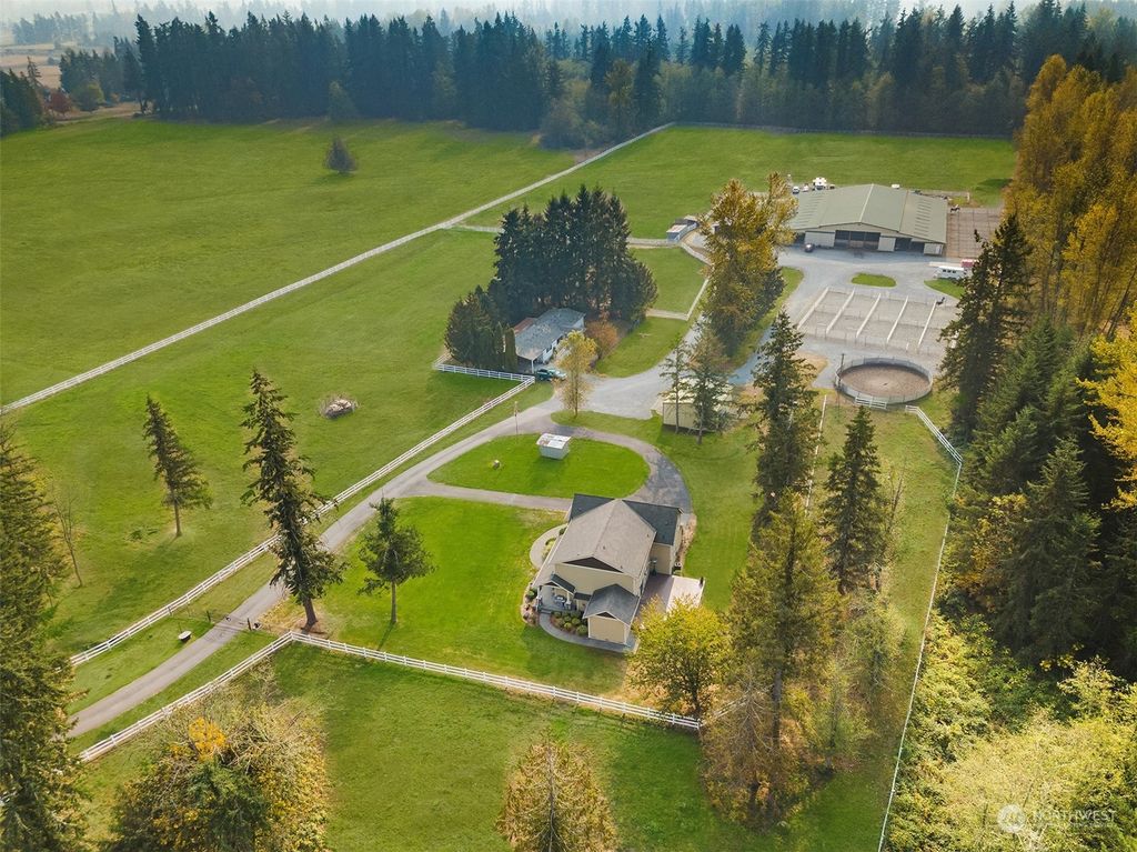 Image 1 of property listing at 6620 320th Street E, Eatonville, WA 98328