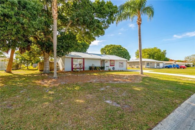 2255 15th Avenue SW, Vero Beach, FL 32962
