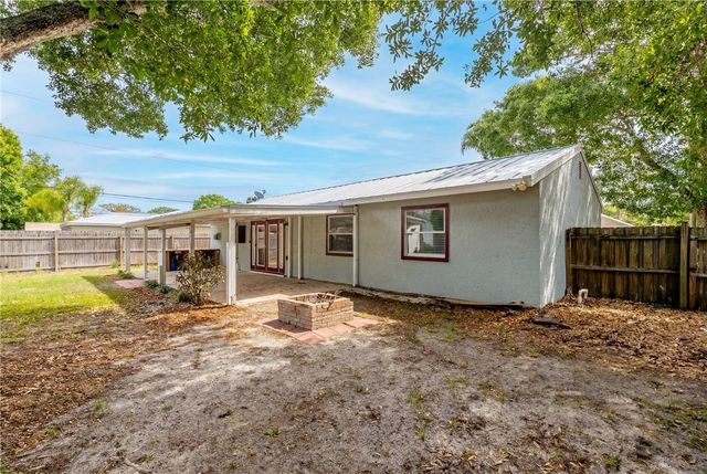 2255 15th Avenue SW, Vero Beach, FL 32962