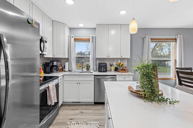 10203 Raven Street NW, Coon Rapids, MN 55433