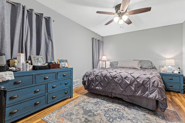 10203 Raven Street NW, Coon Rapids, MN 55433