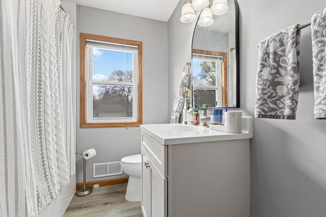 10203 Raven Street NW, Coon Rapids, MN 55433