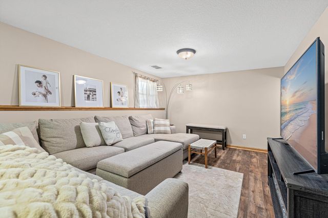 10203 Raven Street NW, Coon Rapids, MN 55433