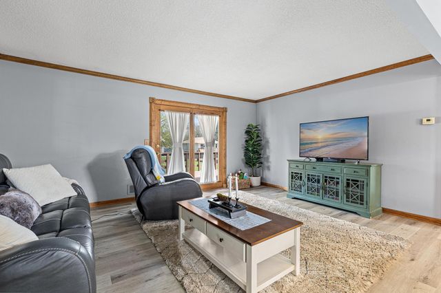 10203 Raven Street NW, Coon Rapids, MN 55433