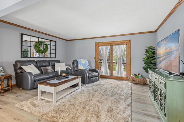 10203 Raven Street NW, Coon Rapids, MN 55433