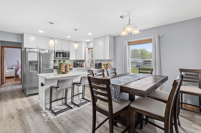 10203 Raven Street NW, Coon Rapids, MN 55433