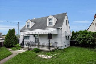 5 Greenleaf Lane, Cheektowaga, NY 14225