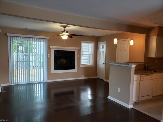 100 Thalia Trace DR, Virginia Beach, VA 23452