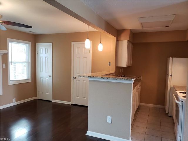 100 Thalia Trace DR, Virginia Beach, VA 23452