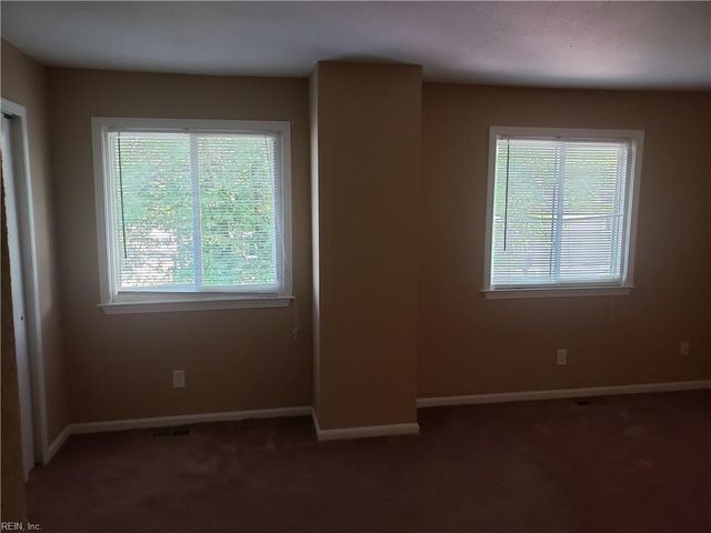 100 Thalia Trace DR, Virginia Beach, VA 23452