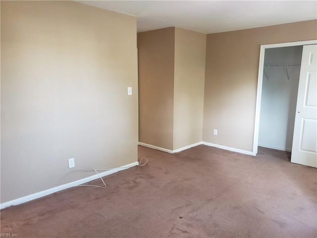 100 Thalia Trace DR, Virginia Beach, VA 23452