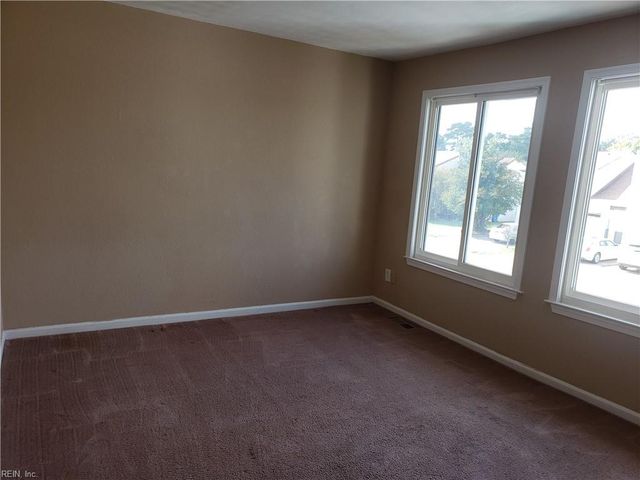 100 Thalia Trace DR, Virginia Beach, VA 23452