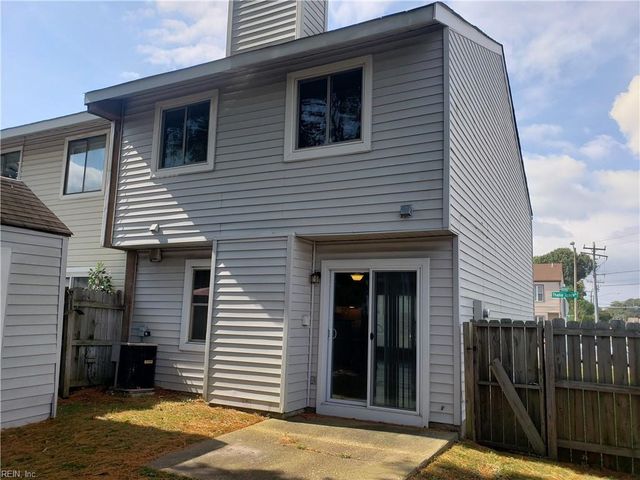 100 Thalia Trace DR, Virginia Beach, VA 23452