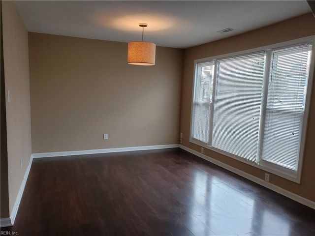 100 Thalia Trace DR, Virginia Beach, VA 23452