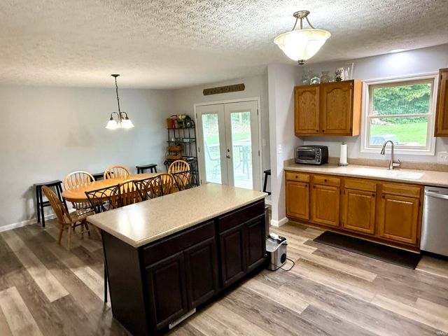 5918 S Foxwood Lane, Bloomington, IN 47401