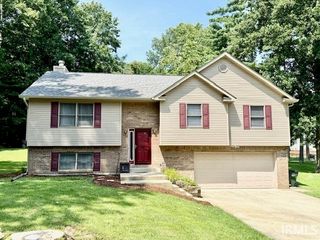 5918 S Foxwood Lane, Bloomington, IN 47401