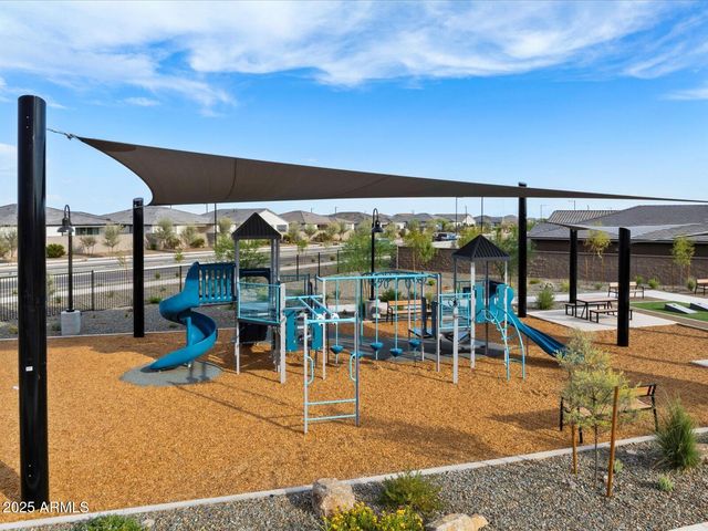 15626 W HONEYSUCKLE Drive, Surprise, AZ 85387