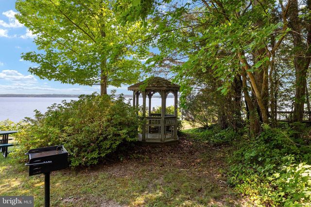 2381 NANCY LN, King George, VA 22485