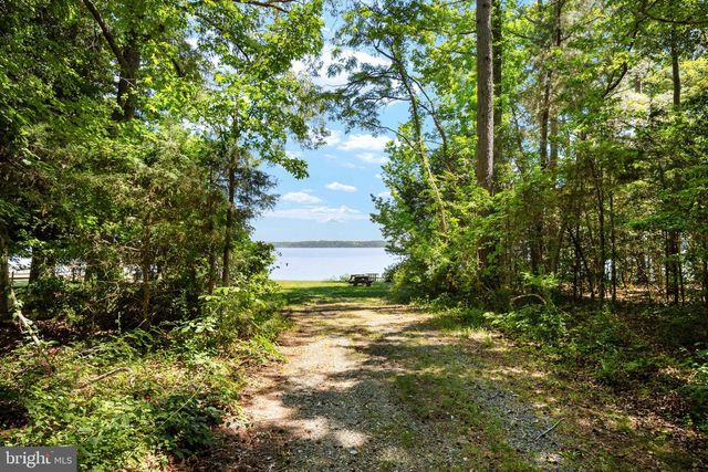 2381 NANCY LN, King George, VA 22485