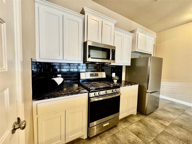 18105 Manera Way, Edmond, OK 73012