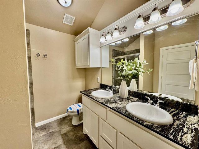 18105 Manera Way, Edmond, OK 73012