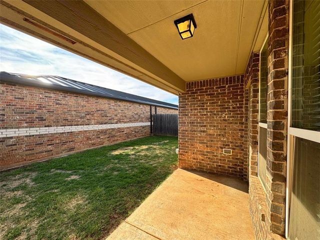 18105 Manera Way, Edmond, OK 73012
