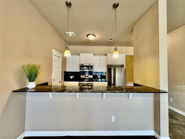 18105 Manera Way, Edmond, OK 73012